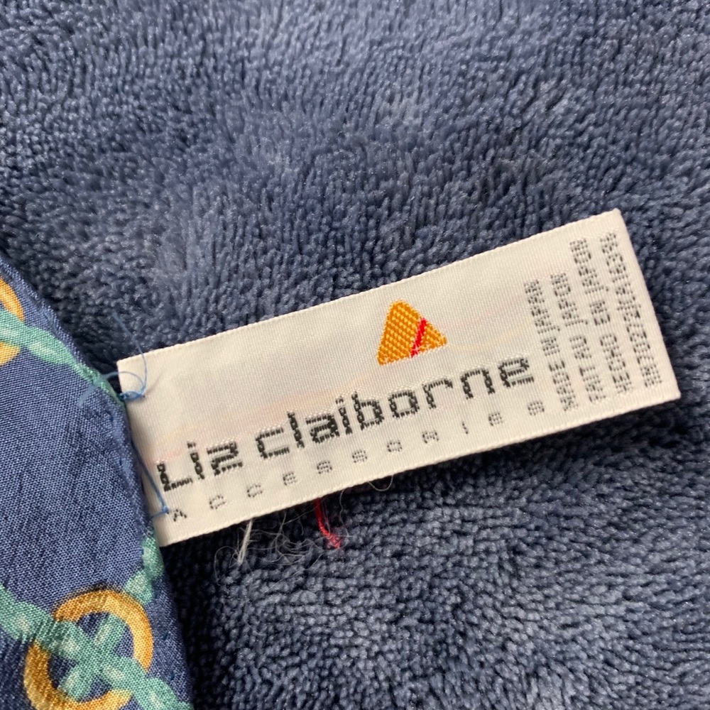 Scarf - Picture 5 of 6